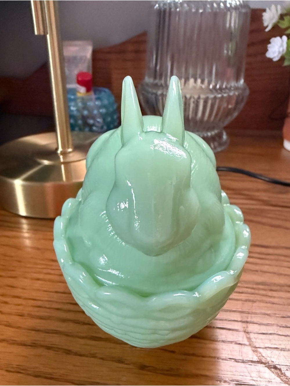 Mosser Jadeite Bunny on nest - Picture 2 of 10